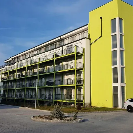דירה Mina Vizparti Apartman שיופוק