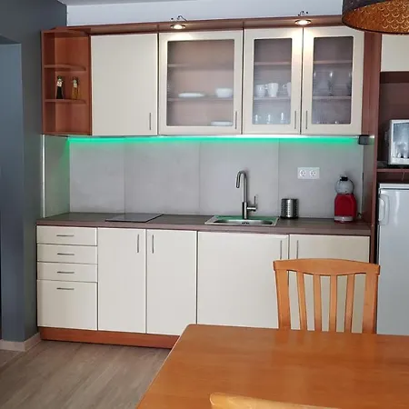 Mina Vizparti Apartman *