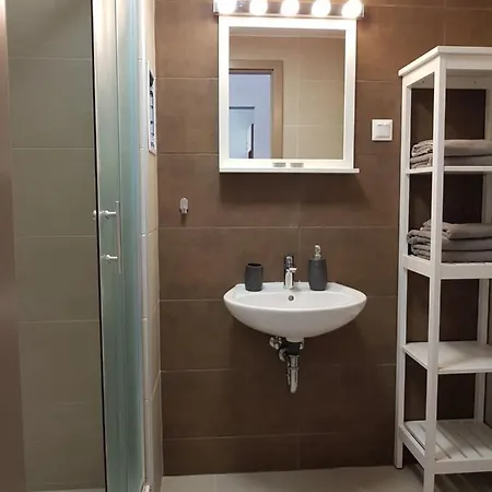 Mina Vizparti Apartman